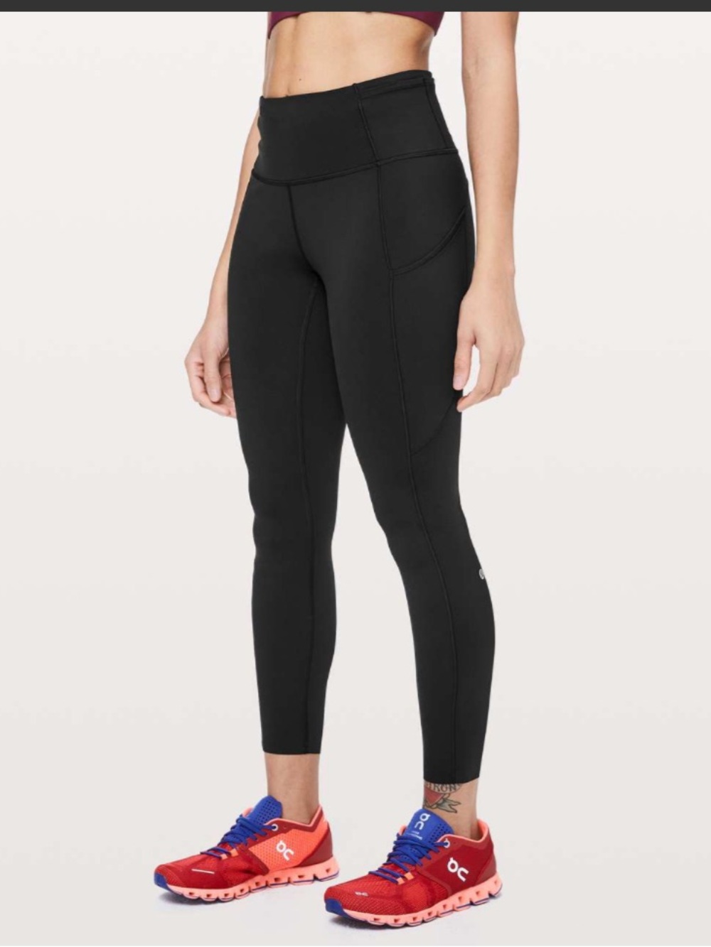 Lululemon Fast & Free 7/8 Tight II *Non-Reflective Nulux 25"
Black Sz 4